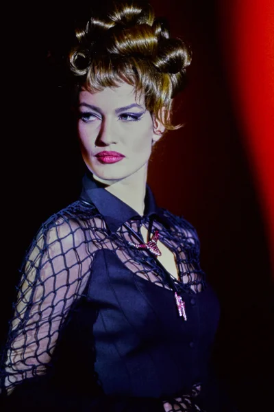 Look 80